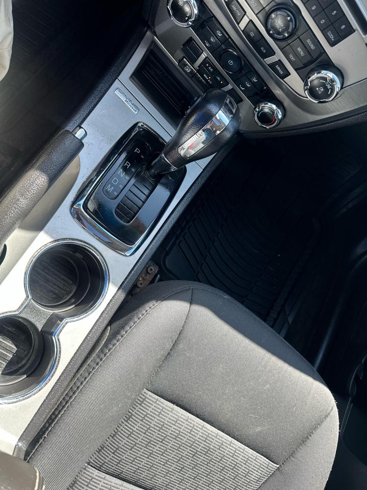 Ford Fusion SE 2012