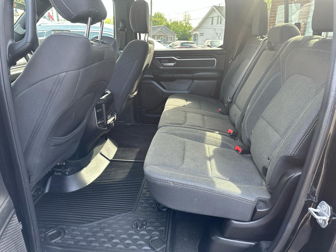 RAM 1500 Big Horn Crew Cab SWB 4WD 2020