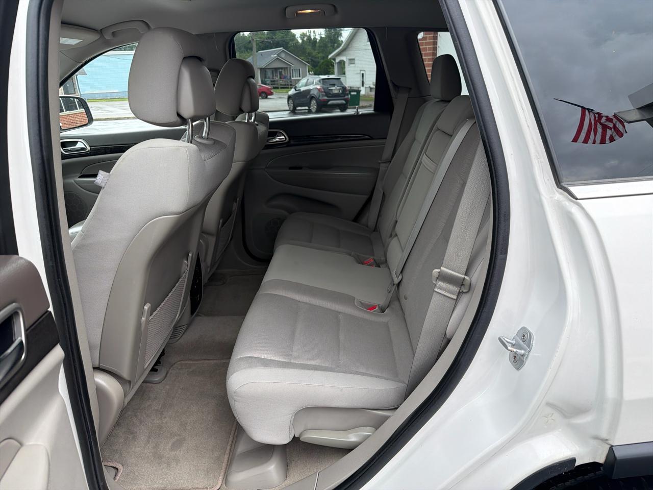 Jeep Grand Cherokee Laredo 4WD 2011
