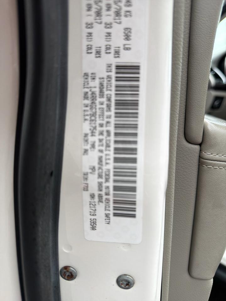 Jeep Grand Cherokee Laredo 4WD 2011