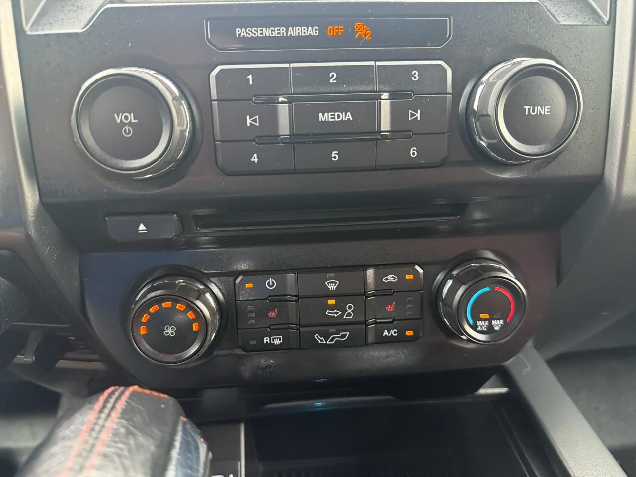 Ford F-150 XLT SuperCrew 5.5-ft. Bed 4WD 2017