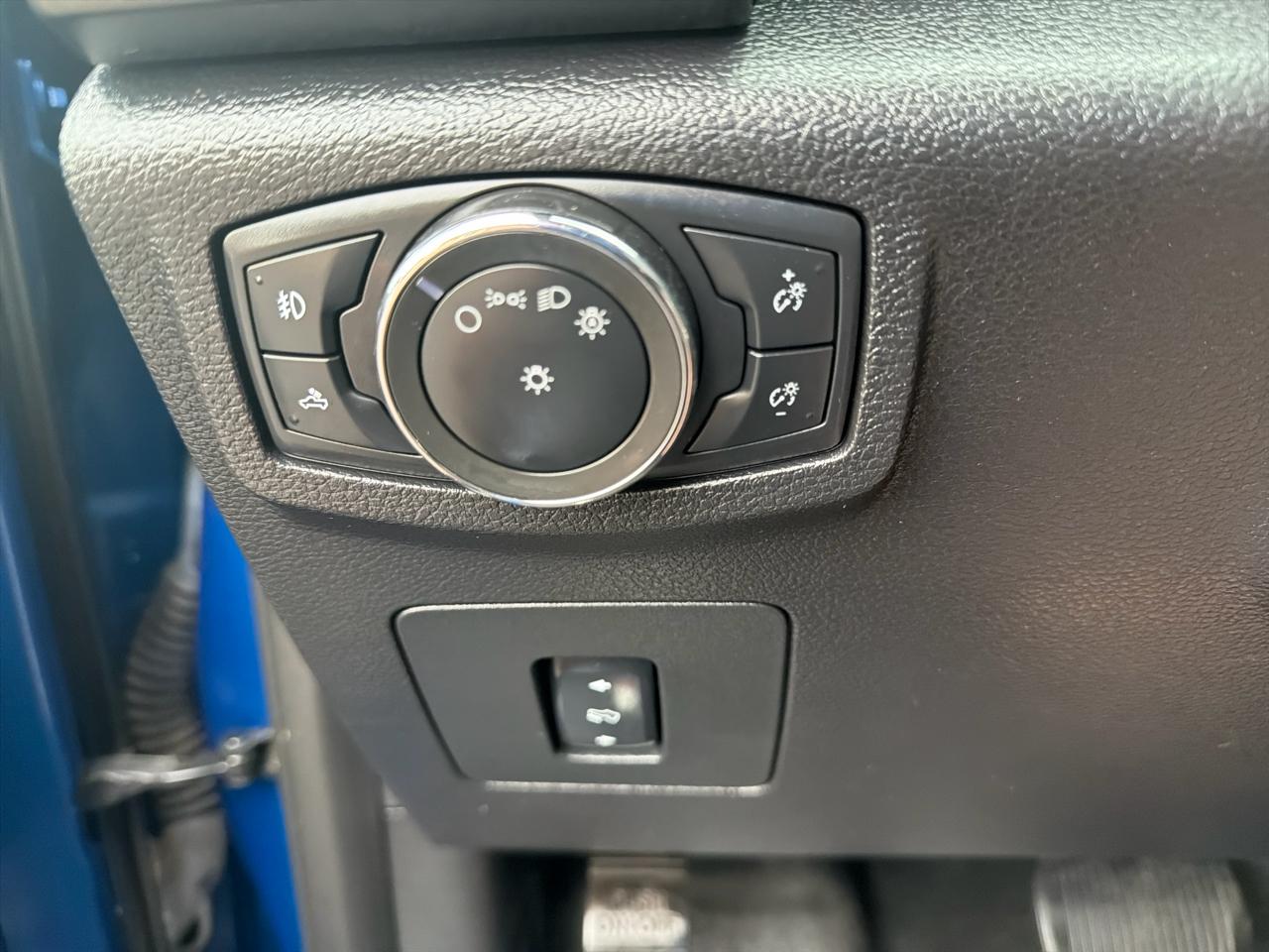 Ford F-150 XLT SuperCrew 5.5-ft. Bed 4WD 2017
