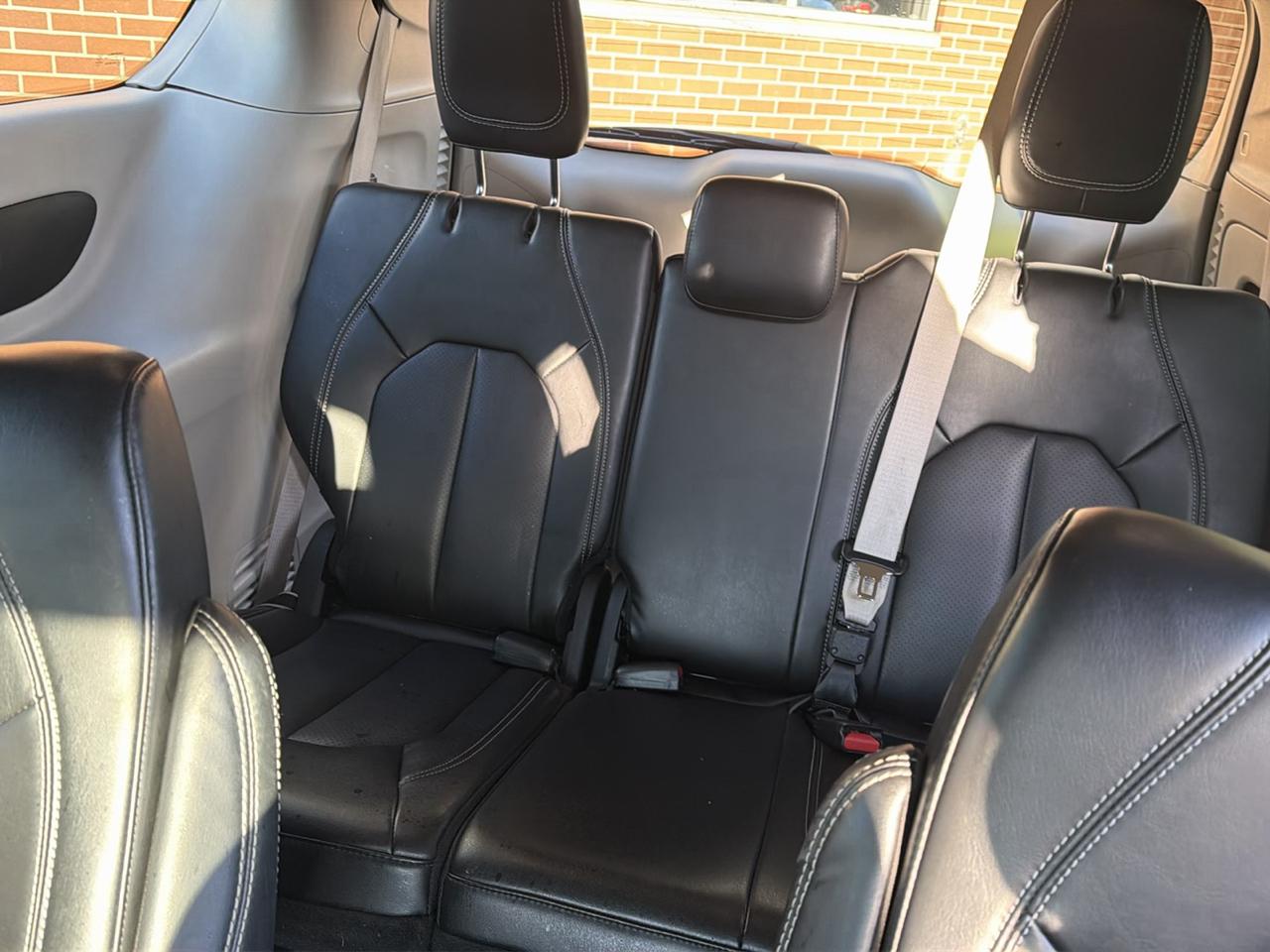 Chrysler Pacifica Touring L 2024