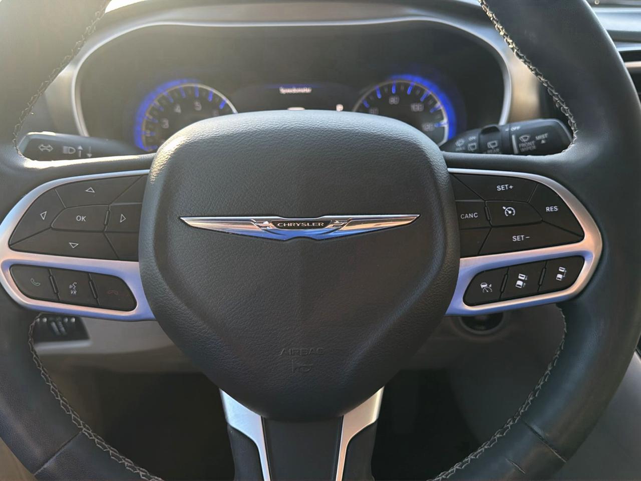 Chrysler Pacifica Touring L 2024