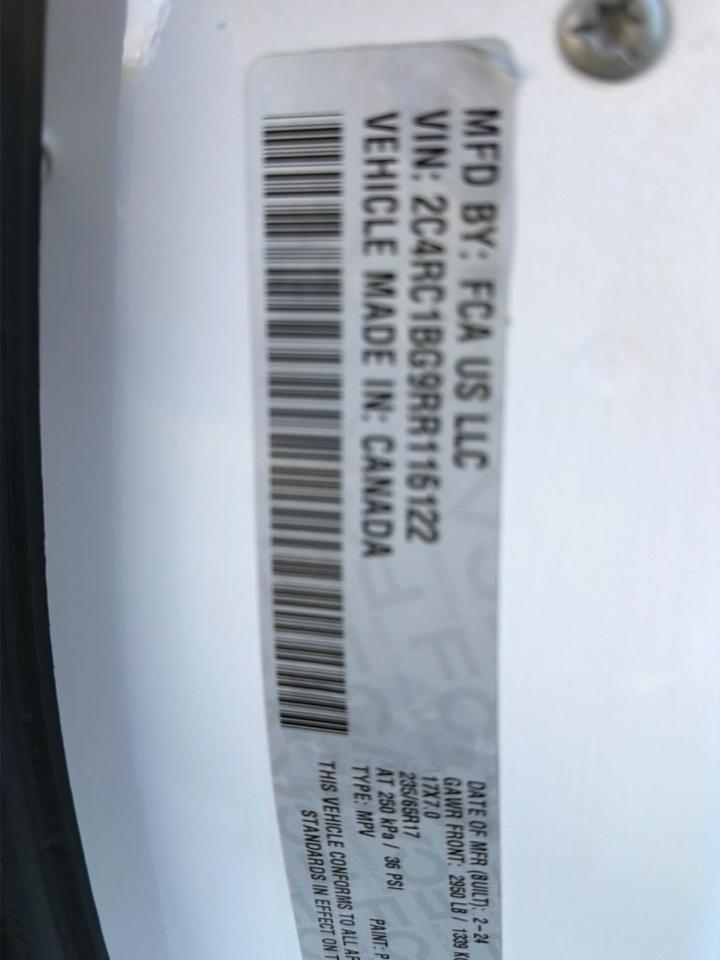Chrysler Pacifica Touring L 2024