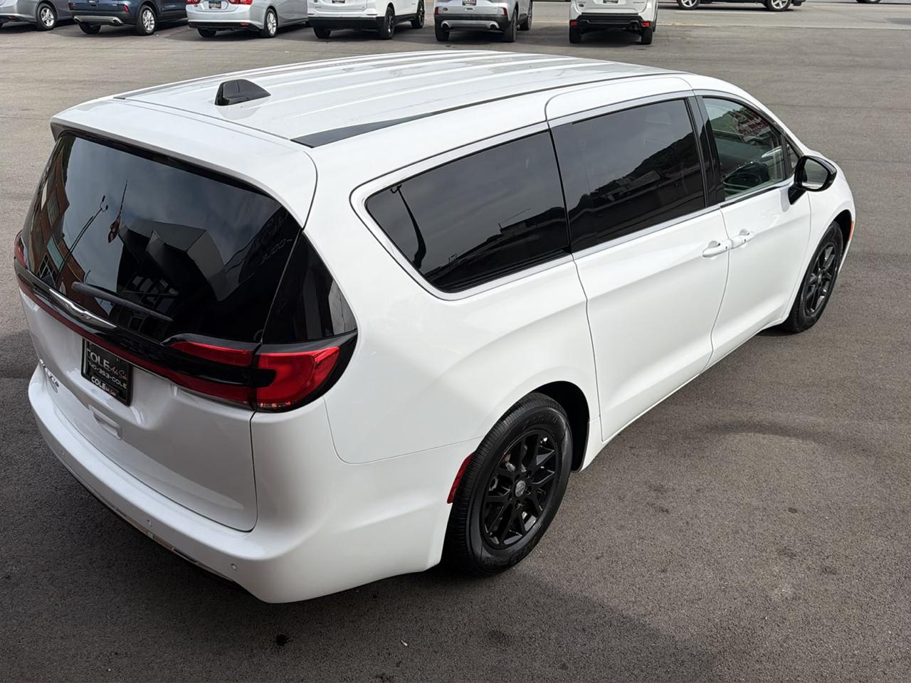 Chrysler Pacifica Touring L 2024