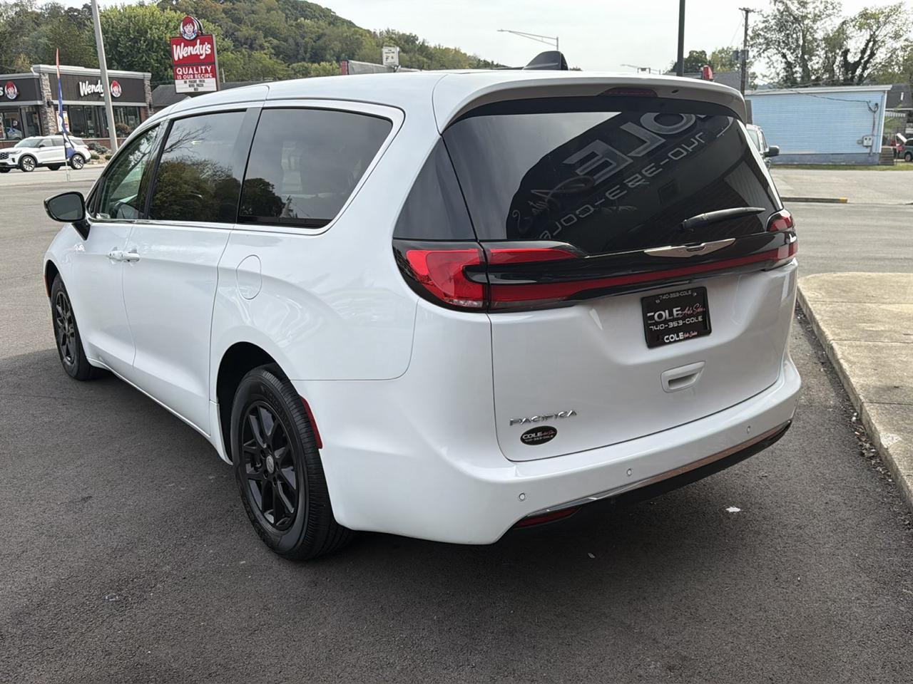 Chrysler Pacifica Touring L 2024