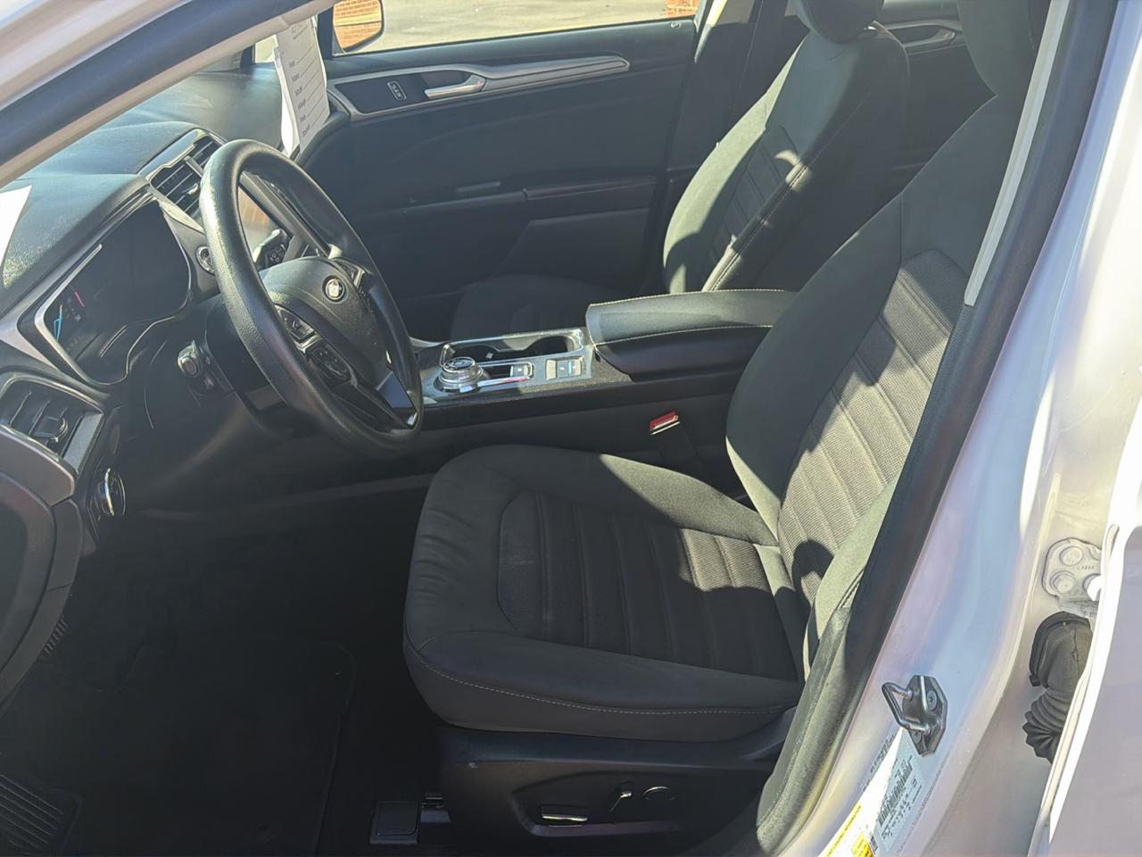 Ford Fusion SE 2020