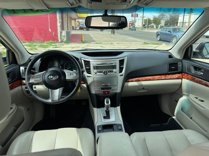 Subaru Outback 2.5i Limited 2011