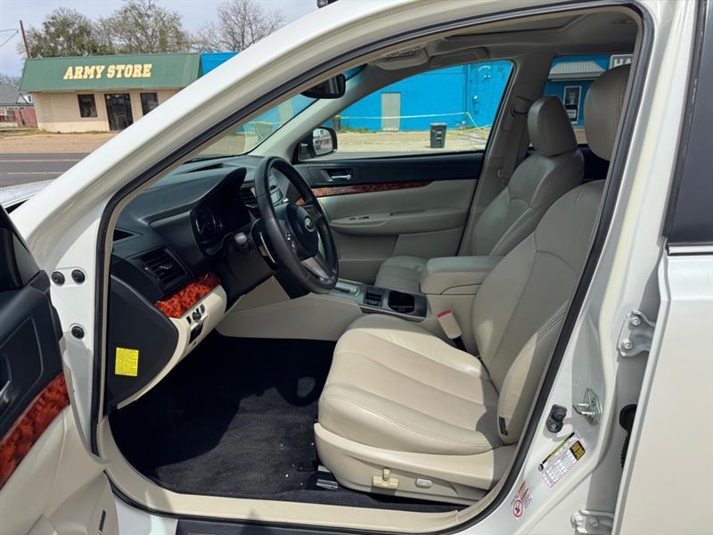 Subaru Outback 2.5i Limited 2011