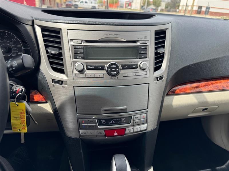 Subaru Outback 2.5i Limited 2011