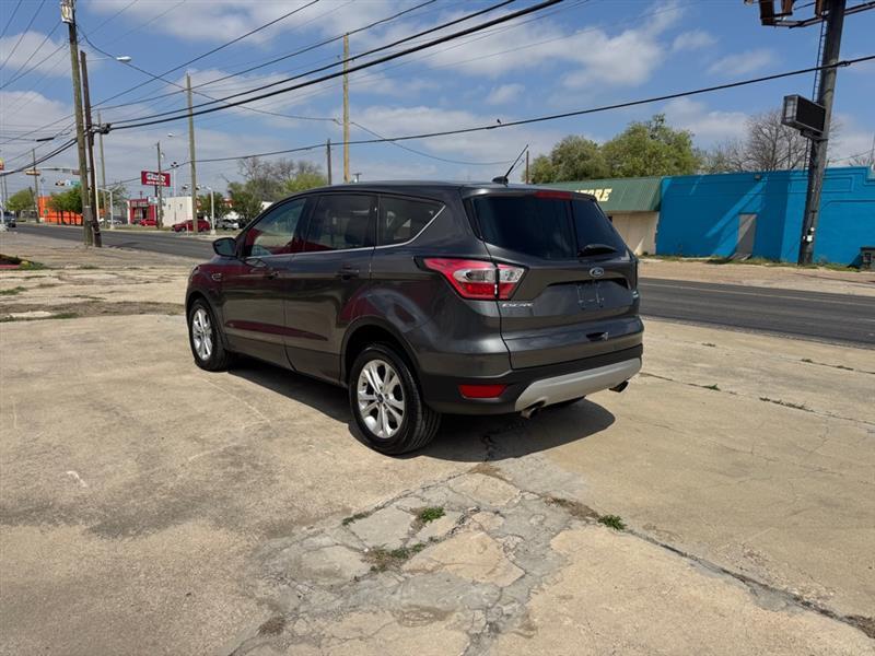 Ford Escape SE FWD 2017