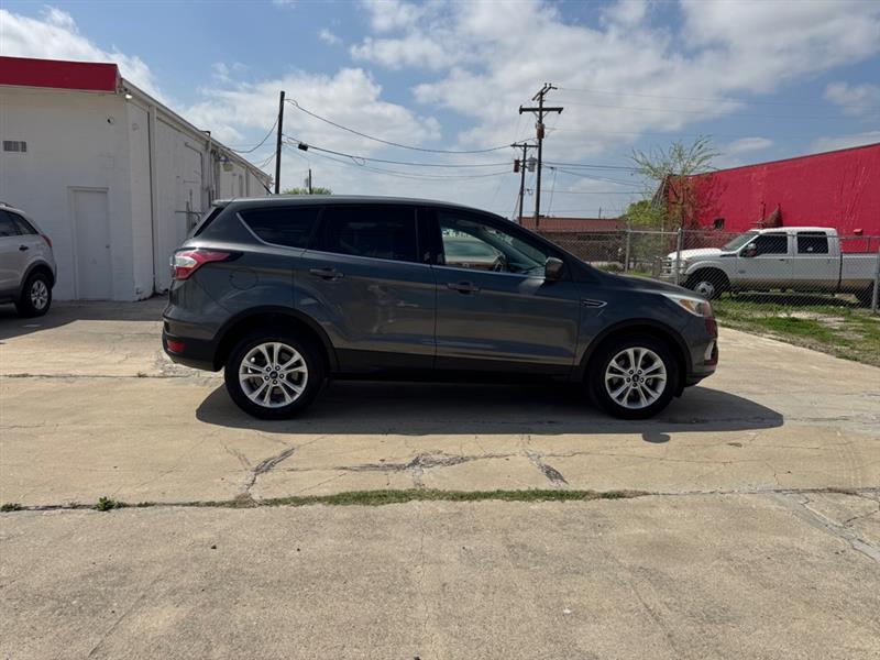 Ford Escape SE FWD 2017