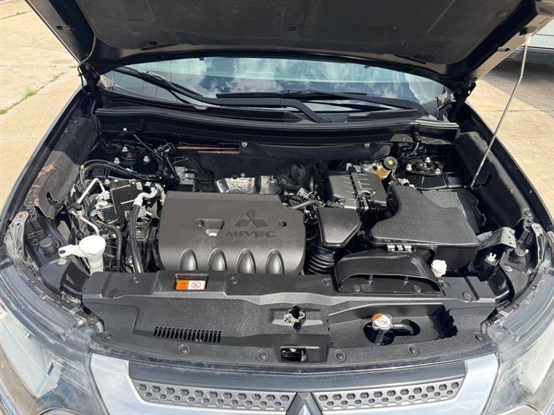 Mitsubishi Outlander SE 2WD 2019