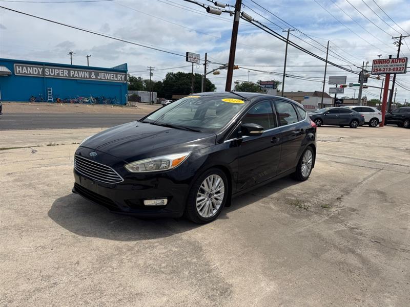 Ford Focus Titanium Hatch 2016