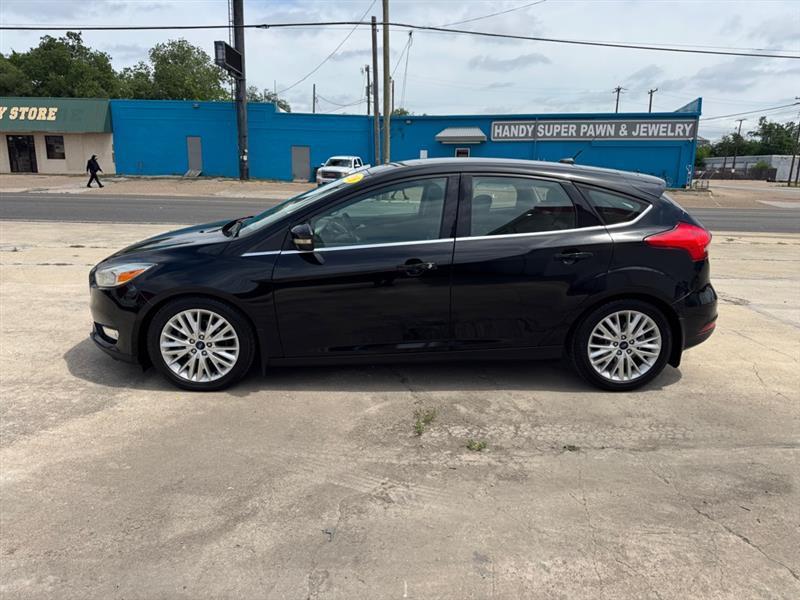 Ford Focus Titanium Hatch 2016
