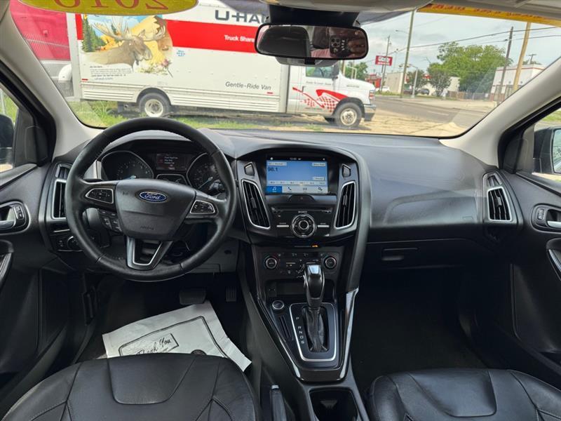 Ford Focus Titanium Hatch 2016