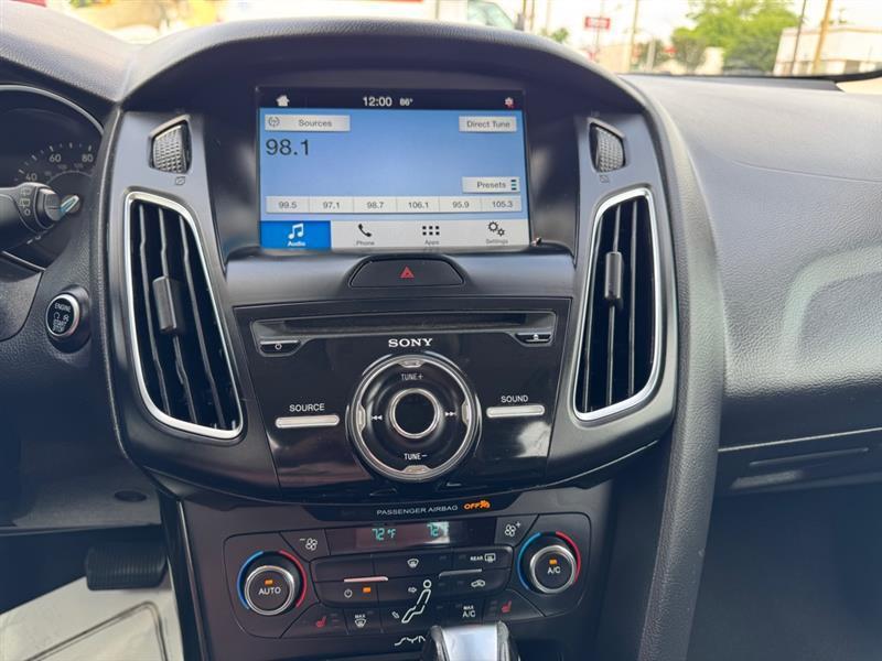 Ford Focus Titanium Hatch 2016