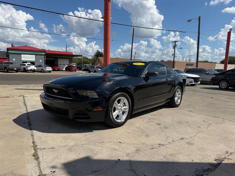2014 Ford Mustang V6 - Photo 2