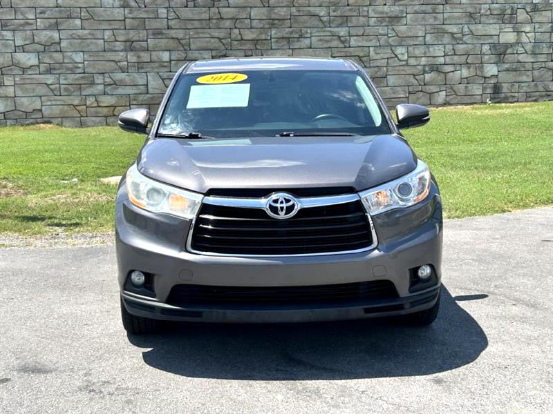2014 Toyota Highlander LE photo 4
