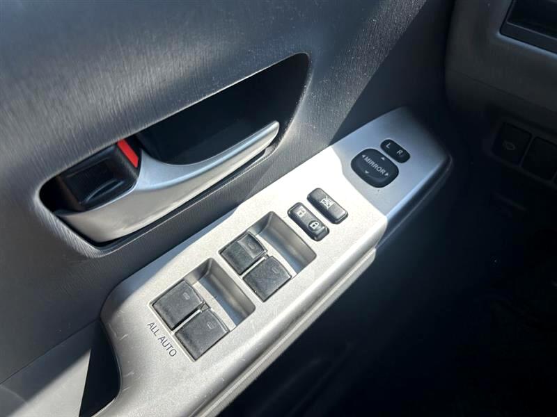 2014 Toyota Prius V Three photo 7