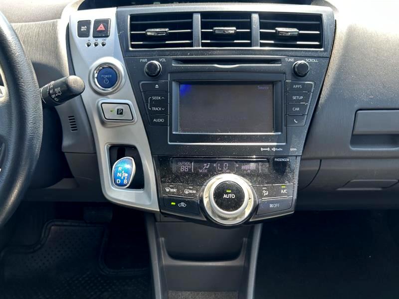 2014 Toyota Prius V Three photo 15
