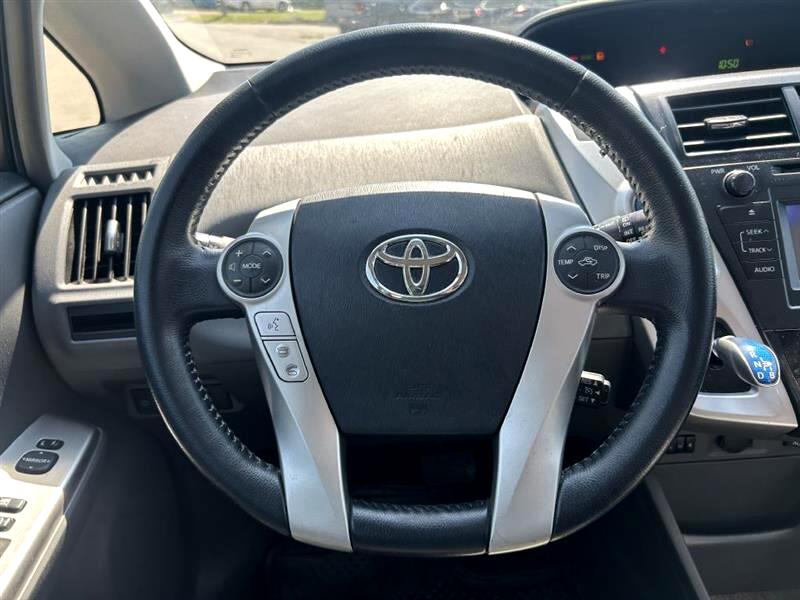 2014 Toyota Prius V Three photo 16
