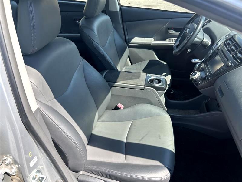 2014 Toyota Prius V Three photo 19
