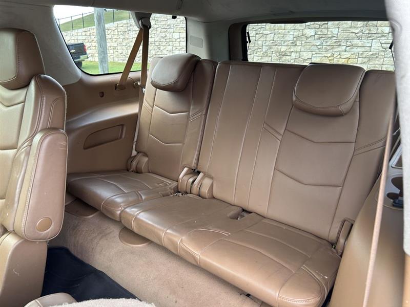 2015 Cadillac Escalade ESV Platinum photo 13