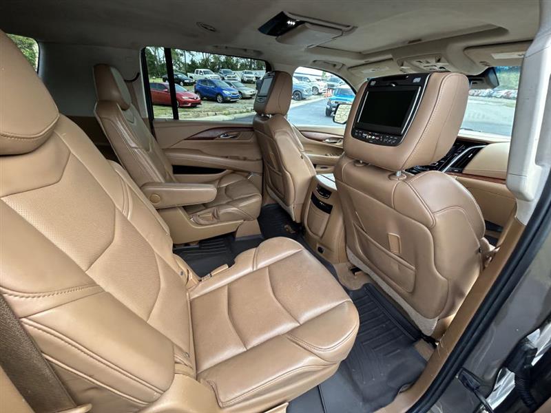 2015 Cadillac Escalade ESV Platinum photo 15