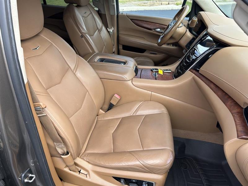 2015 Cadillac Escalade ESV Platinum photo 22