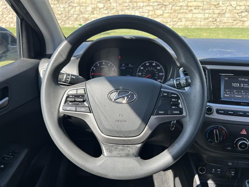 2020 Hyundai Accent SE photo 16