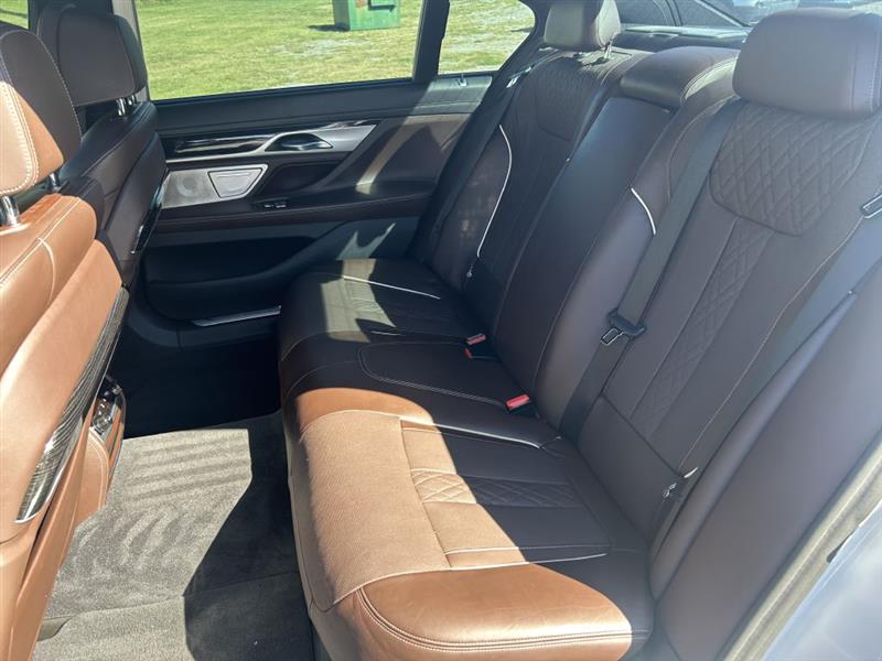 2017 Bmw 740i photo 11