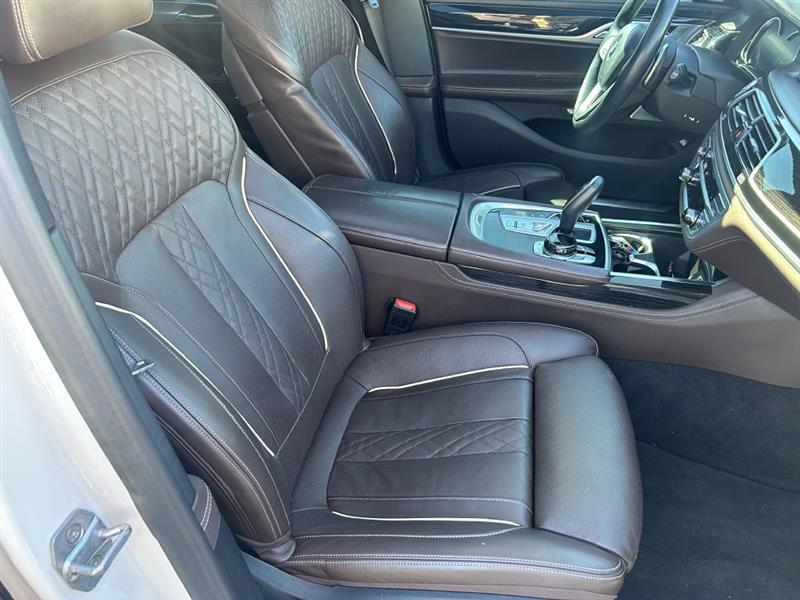 2017 Bmw 740i photo 19