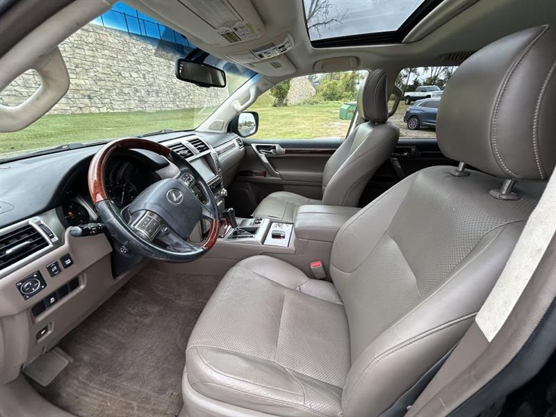 2011 Lexus GX 460 photo 10