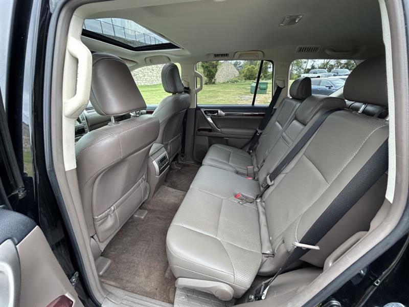 2011 Lexus GX 460 photo 11