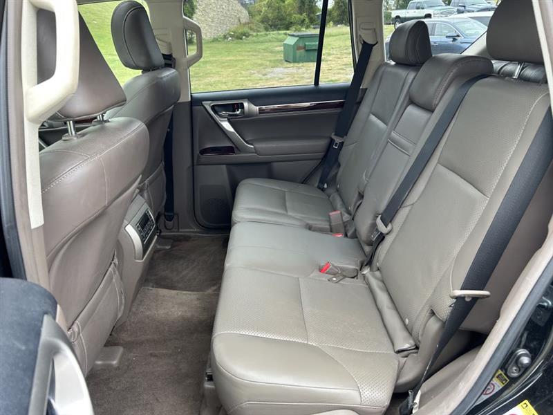 2011 Lexus GX 460 photo 12