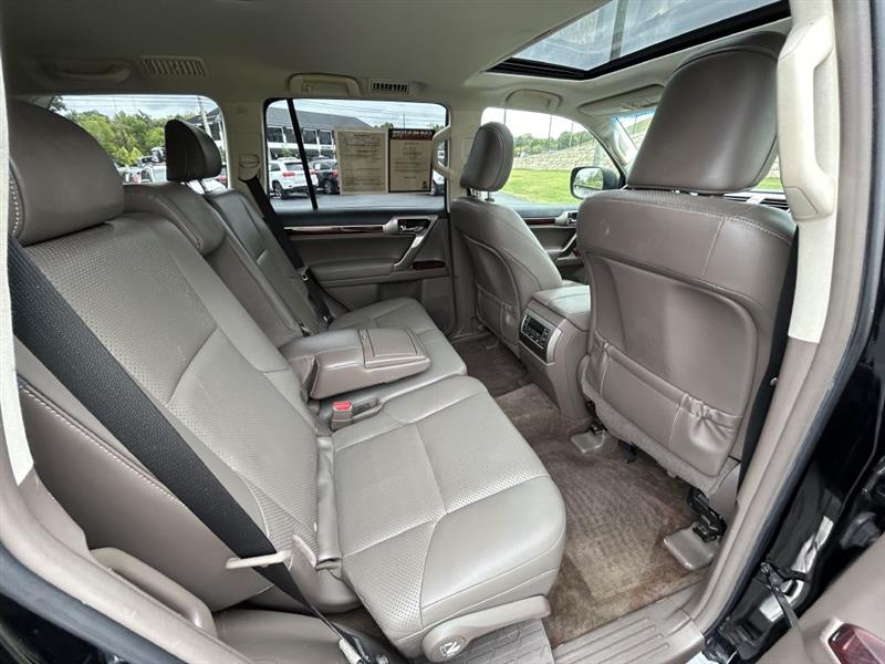 2011 Lexus GX 460 photo 16