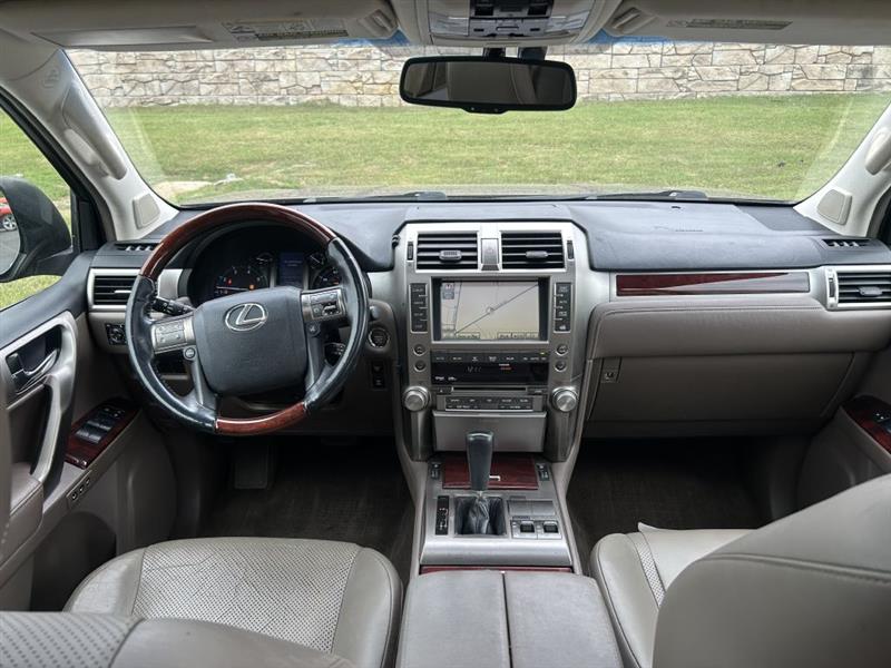 2011 Lexus GX 460 photo 17