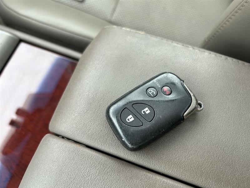 2011 Lexus GX 460 photo 24