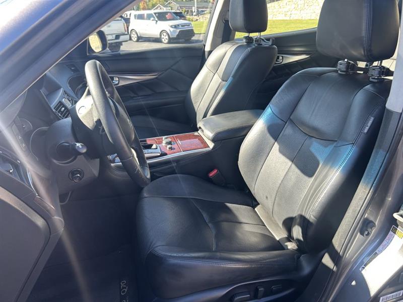 2017 Infiniti Q70 3.7 AWD photo 8