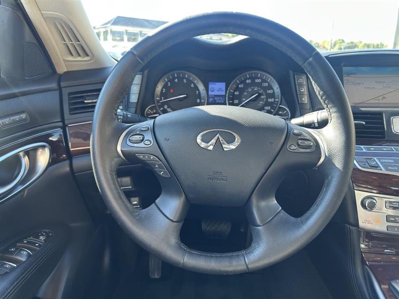 2017 Infiniti Q70 3.7 AWD photo 18