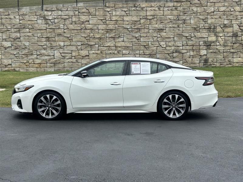 2019 Nissan Maxima Platinum photo 2
