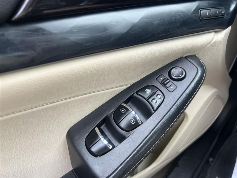2019 Nissan Maxima Platinum photo 7