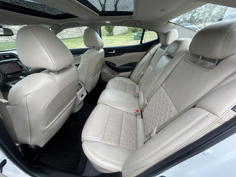2019 Nissan Maxima Platinum photo 11