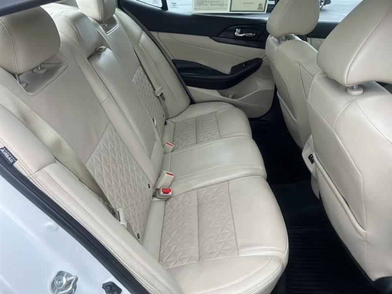 2019 Nissan Maxima Platinum photo 14