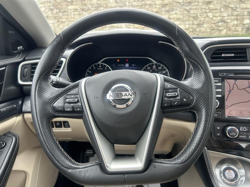 2019 Nissan Maxima Platinum photo 18