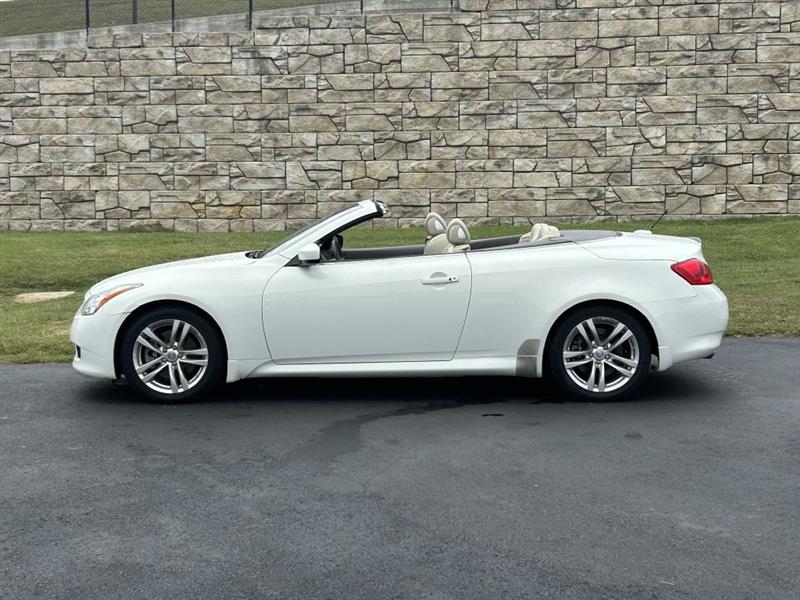 2010 Infiniti G37 photo 3