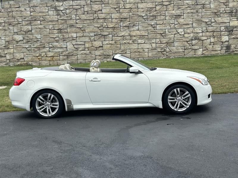 2010 Infiniti G37 photo 5