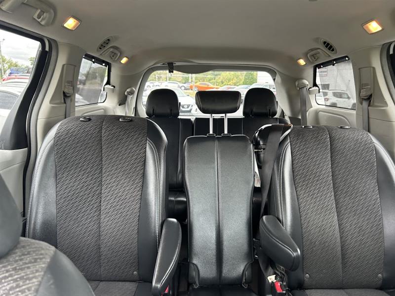 2011 Toyota Sienna Base photo 20